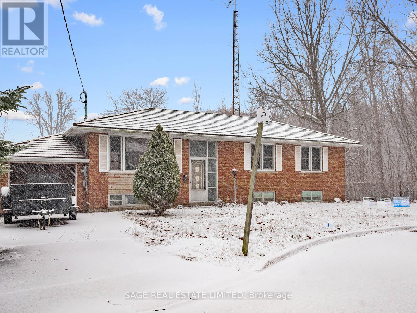 836 Tenth Street, Mississauga, Ontario  L5E 1S6 - Photo 4 - W12881762