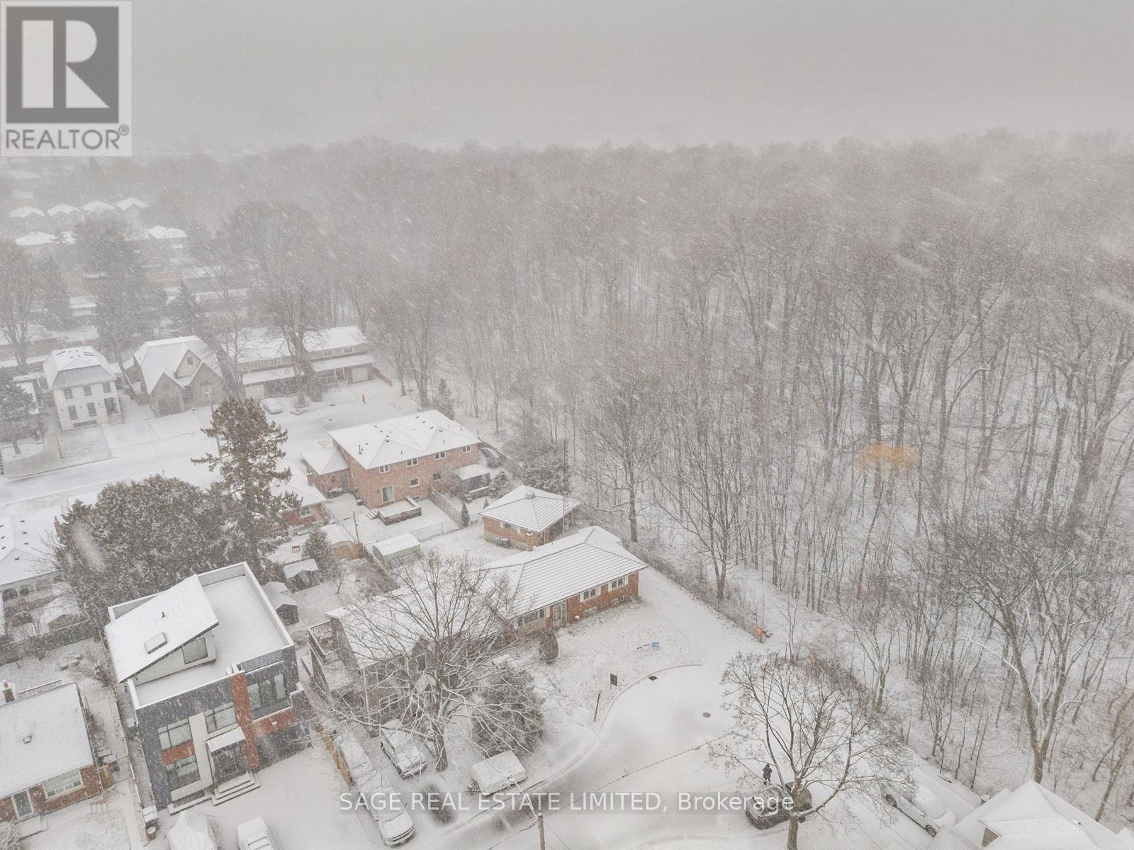 836 Tenth Street, Mississauga, Ontario  L5E 1S6 - Photo 21 - W12881762