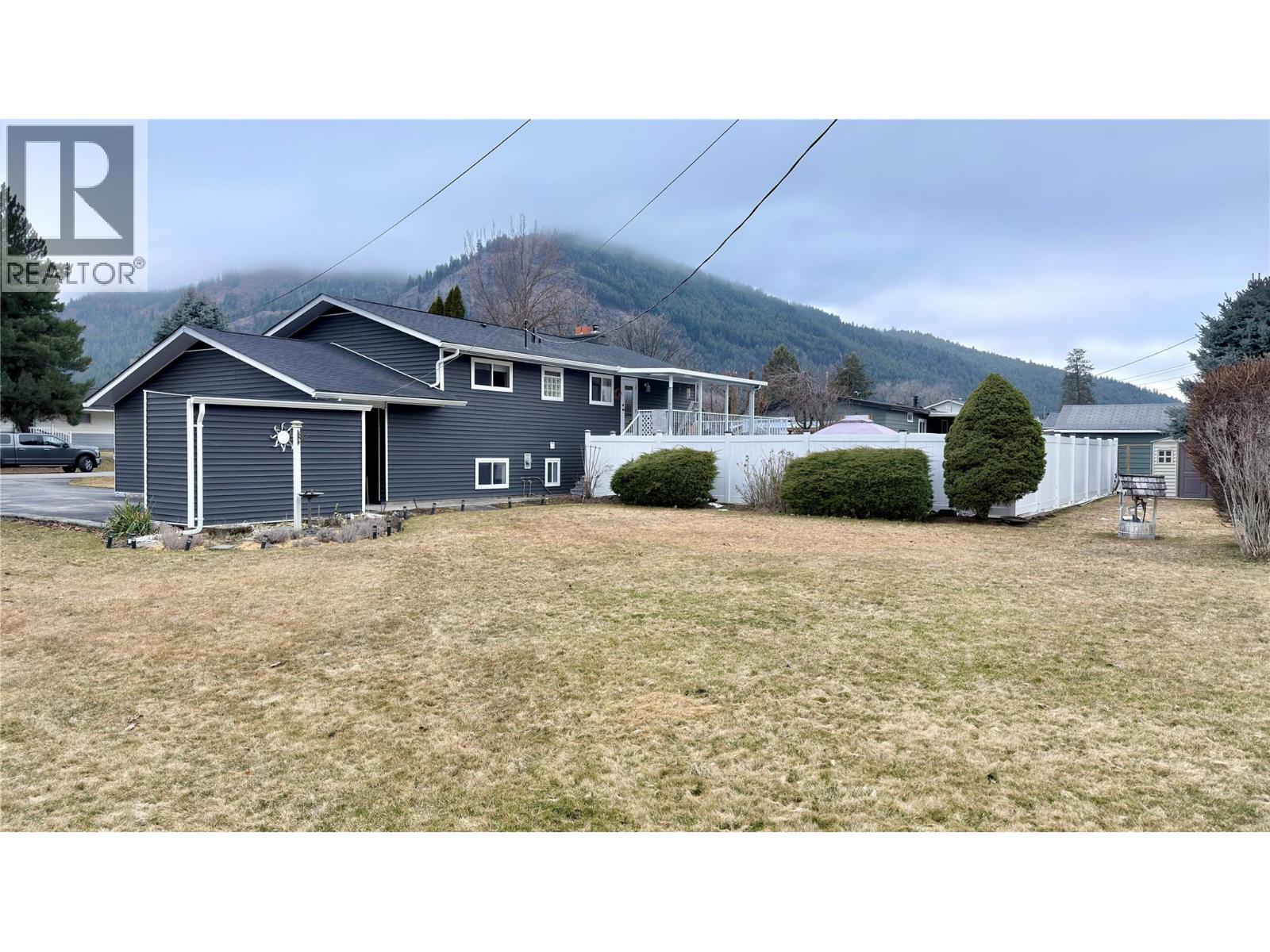 461 Eighth Avenue, Midway, British Columbia  V0H 1M0 - Photo 15 - 10379900