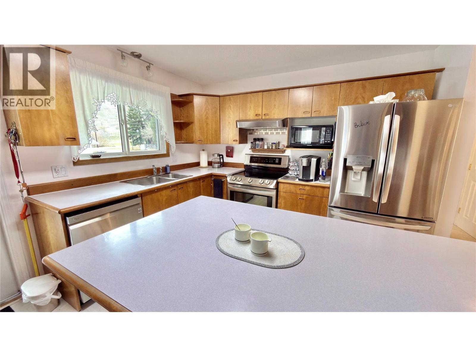 461 Eighth Avenue, Midway, British Columbia  V0H 1M0 - Photo 38 - 10379900