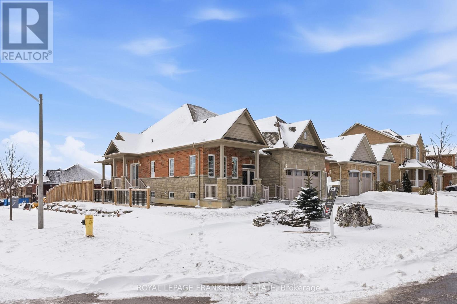 51 Nathan Avenue, Whitby, Ontario  L1M 0K2 - Photo 2 - E12896358