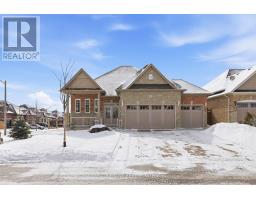 51 NATHAN AVENUE, Whitby, Ontario