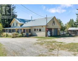 22 CARSON ROAD, Centre Hastings, Ontario