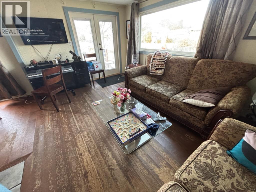 1332 66th Street, Grand Forks, British Columbia  V0H 1H0 - Photo 3 - 10373702