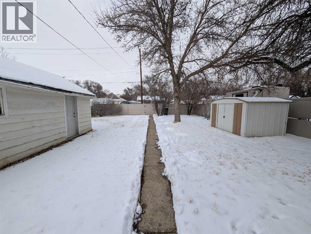 46 2 Street Nw, Medicine Hat, Alberta  T1A 6J1 - Photo 28 - A2291440