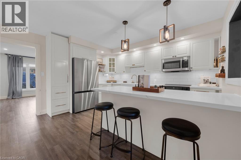 18 Bentley Place, Hamilton, Ontario  L9C 2R4 - Photo 8 - 40812851