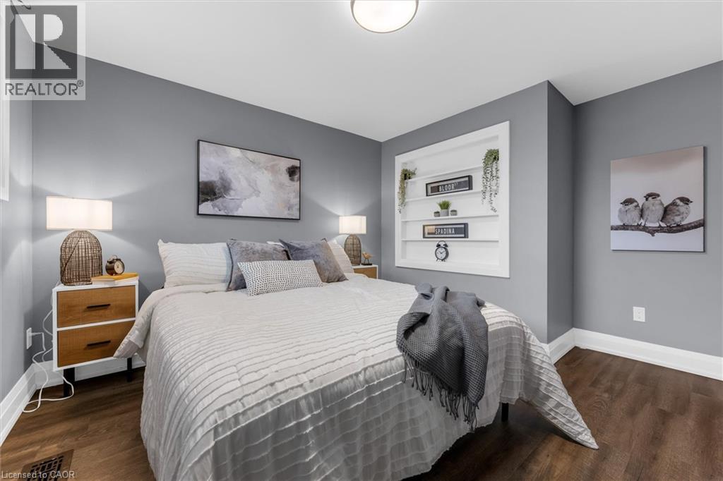 18 Bentley Place, Hamilton, Ontario  L9C 2R4 - Photo 14 - 40812851