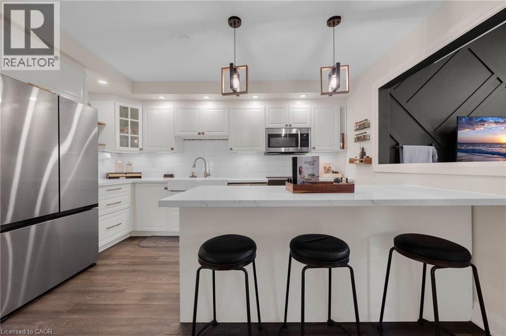 18 Bentley Place, Hamilton, Ontario  L9C 2R4 - Photo 7 - 40812851