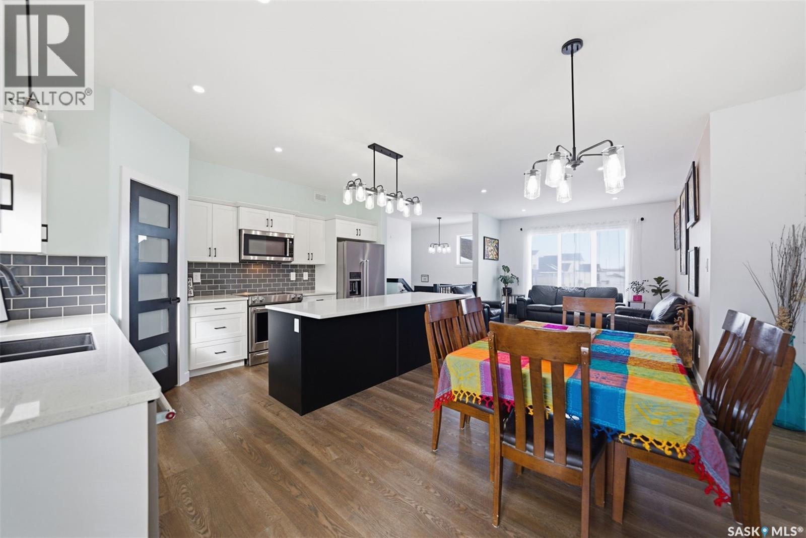 805 Weir Crescent, Warman, Saskatchewan  S0K 4S4 - Photo 13 - SK030680