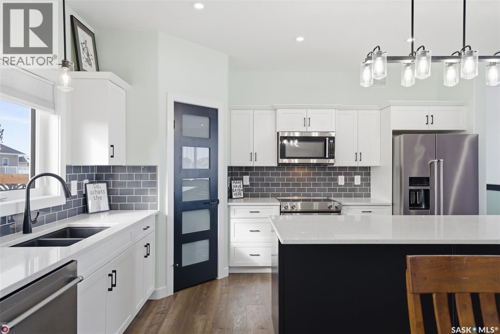 805 Weir Crescent, Warman, Saskatchewan  S0K 4S4 - Photo 10 - SK030680