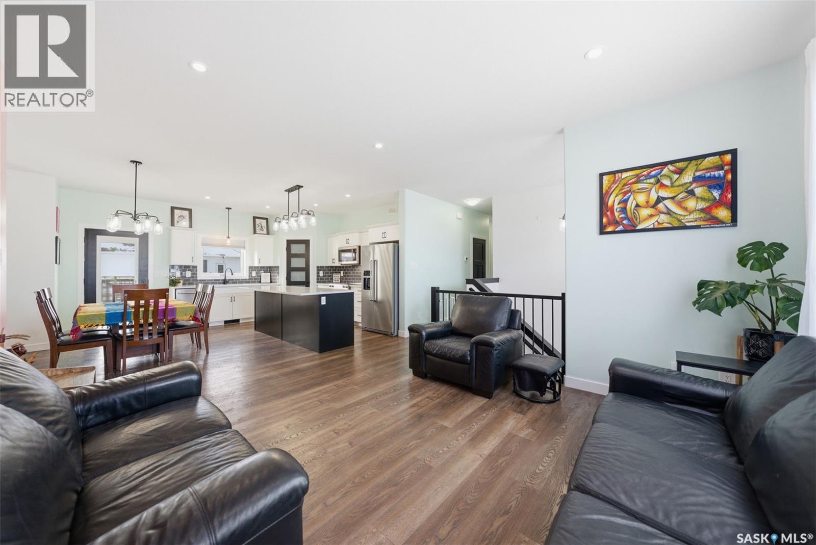 805 Weir Crescent, Warman, Saskatchewan  S0K 4S4 - Photo 7 - SK030680