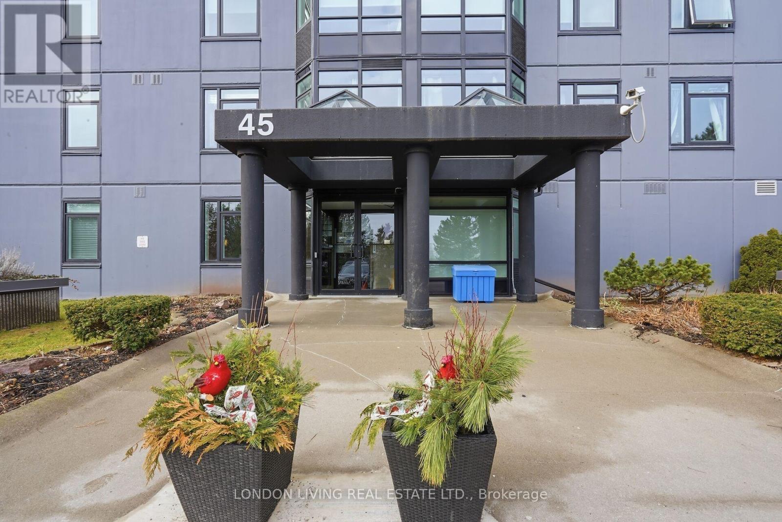 709 - 45 Pond Mills Road, London South, Ontario  N5Z 4W5 - Photo 2 - X12896258