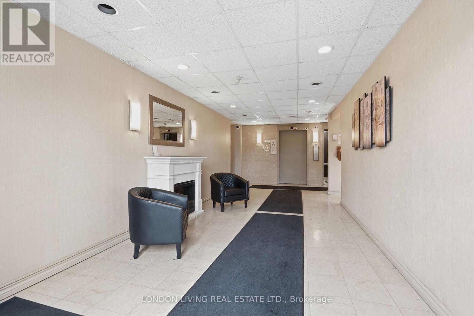 709 - 45 Pond Mills Road, London South, Ontario  N5Z 4W5 - Photo 4 - X12896258