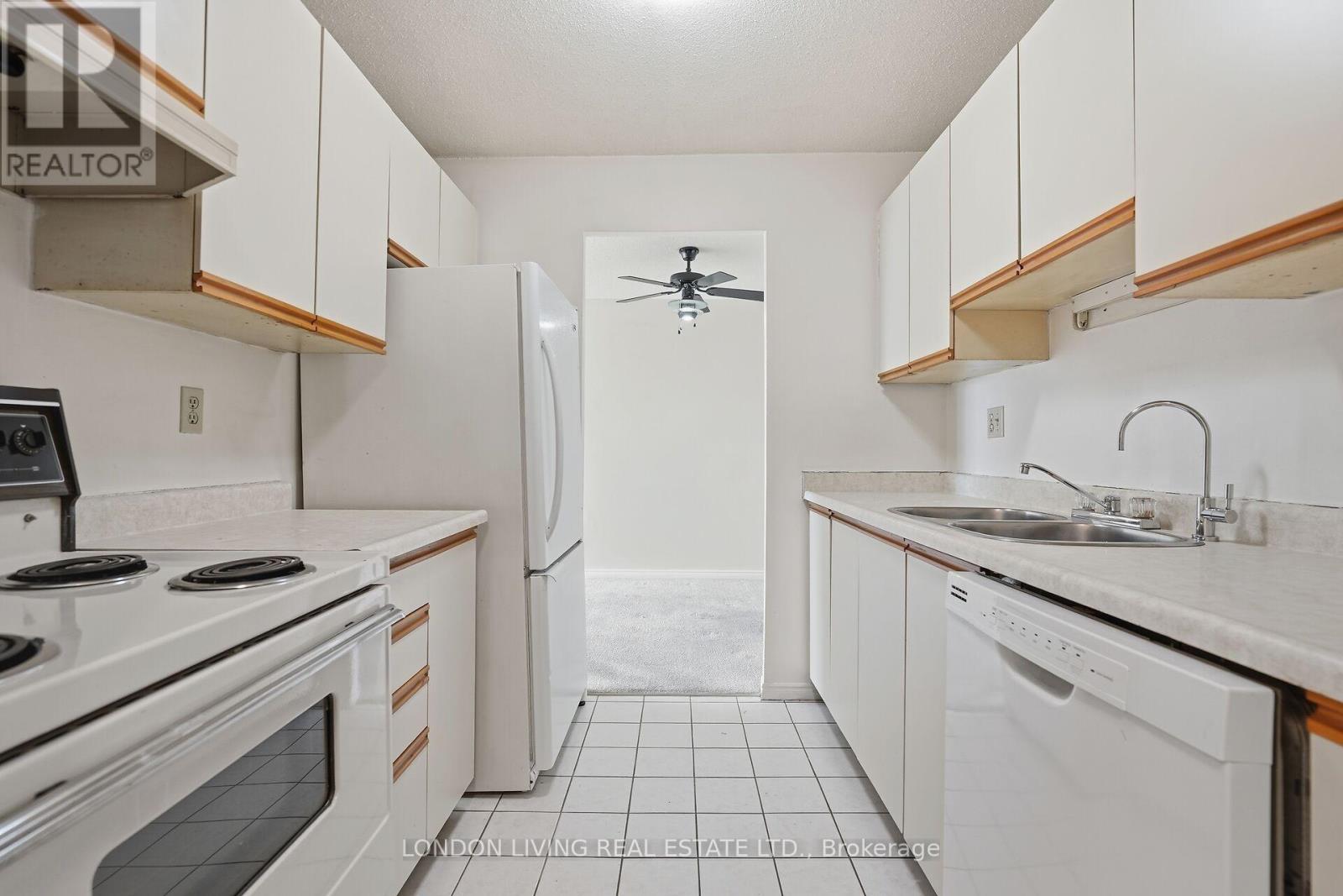 709 - 45 Pond Mills Road, London South, Ontario  N5Z 4W5 - Photo 7 - X12896258