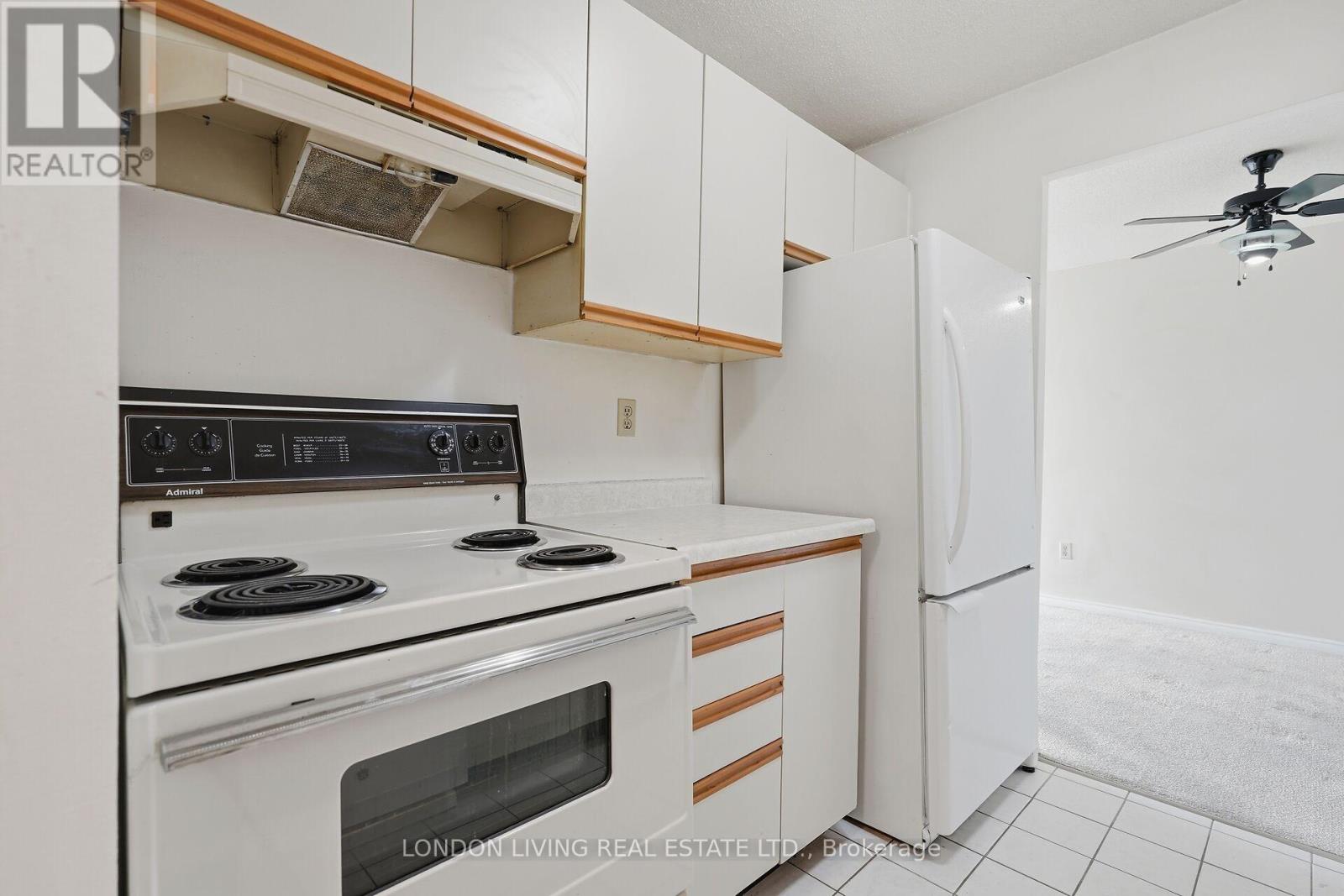 709 - 45 Pond Mills Road, London South, Ontario  N5Z 4W5 - Photo 8 - X12896258