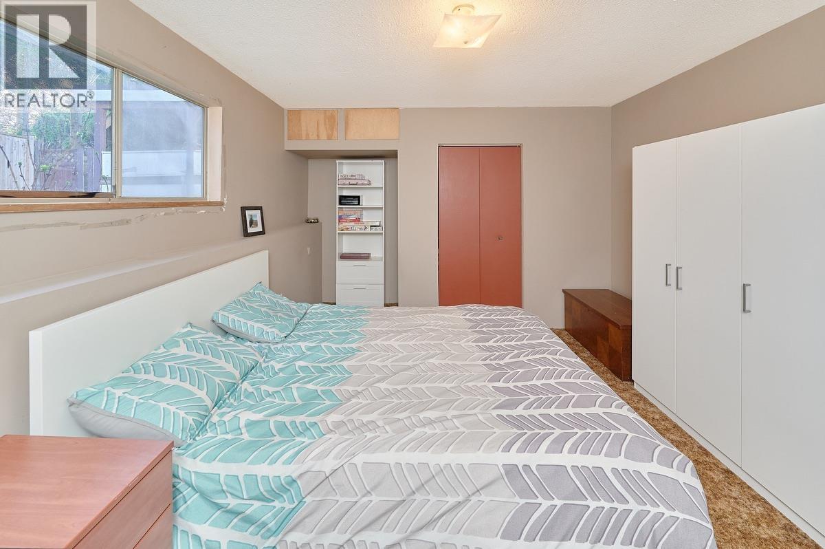 4086/ 4088 Lister Court, Burnaby, British Columbia V5G 2C2 - Photo 18 - R3097747