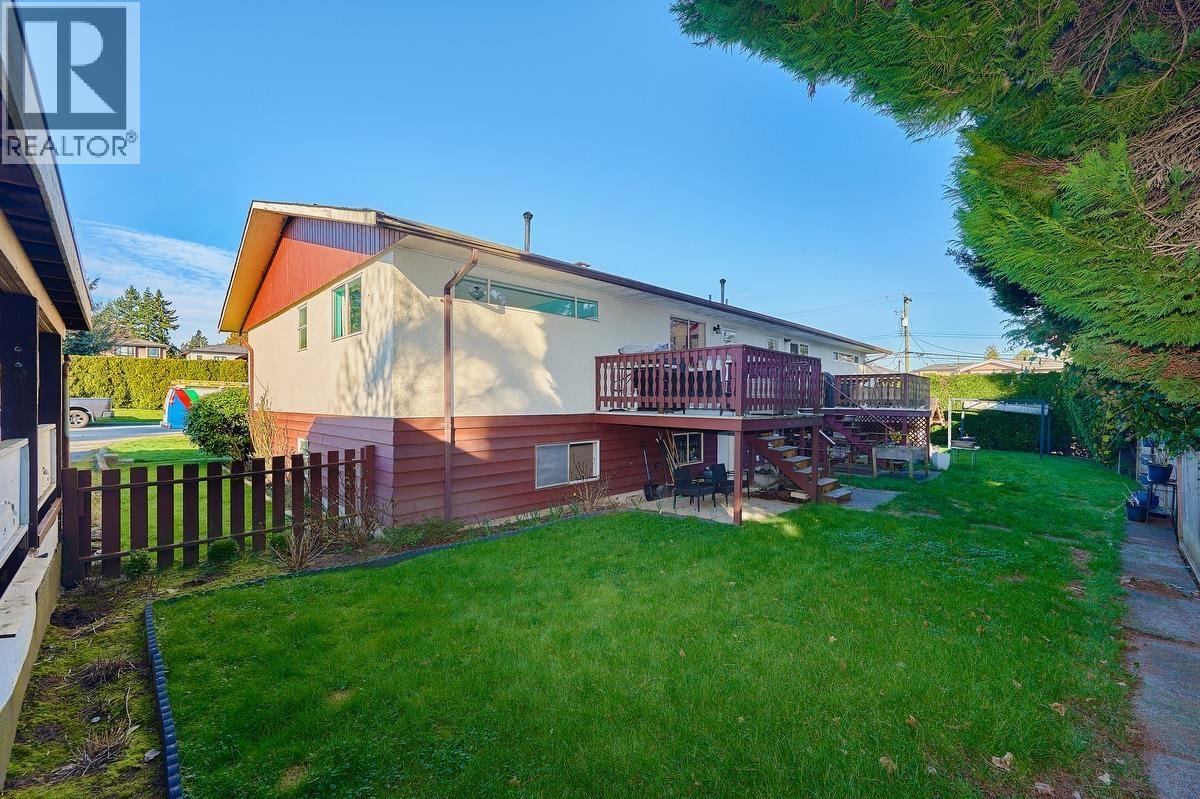 4086/ 4088 Lister Court, Burnaby, British Columbia V5G 2C2 - Photo 23 - R3097747