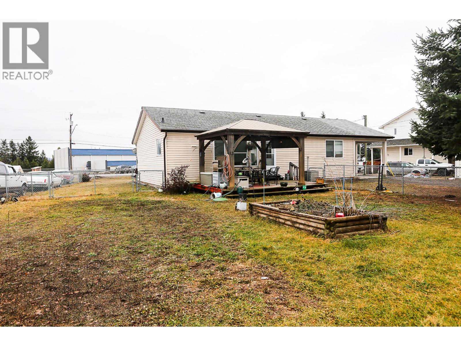 4820 Barriere Town Road, Barriere, British Columbia  V0E 1E0 - Photo 14 - 10375960