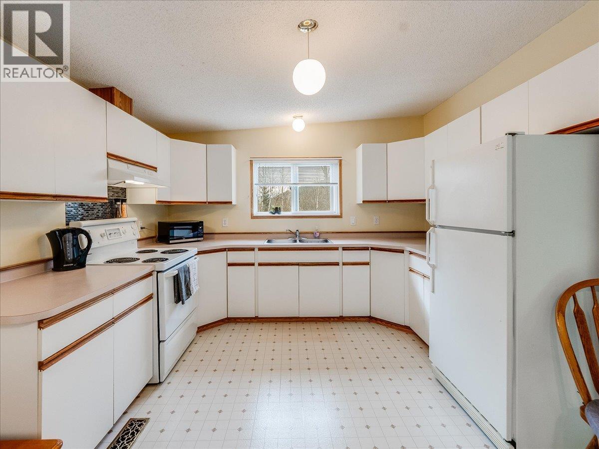 1956 Soukoroff Road, Pass Creek, British Columbia  V1N 4S9 - Photo 23 - 10379134