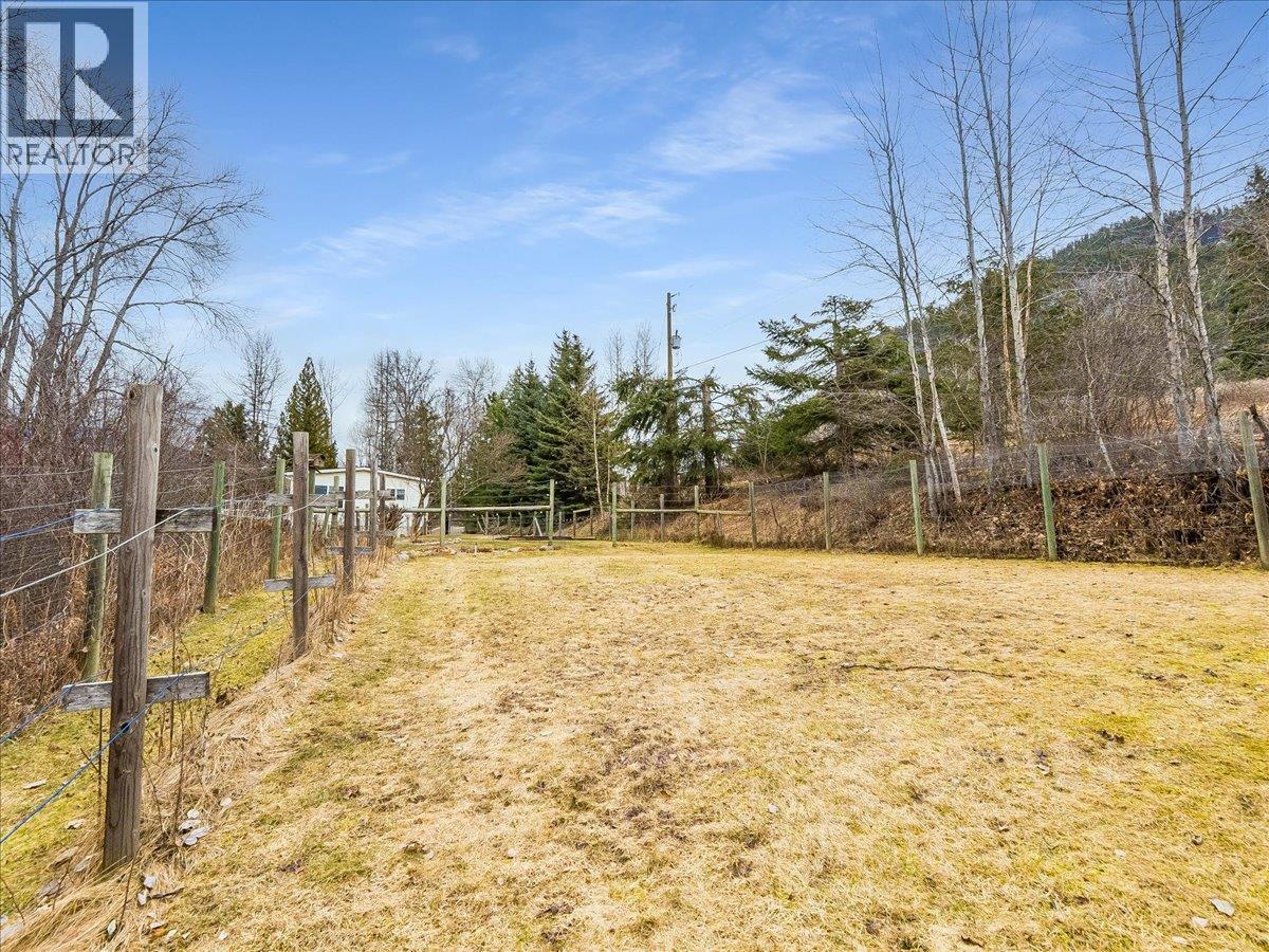 1956 Soukoroff Road, Pass Creek, British Columbia  V1N 4S9 - Photo 61 - 10379134