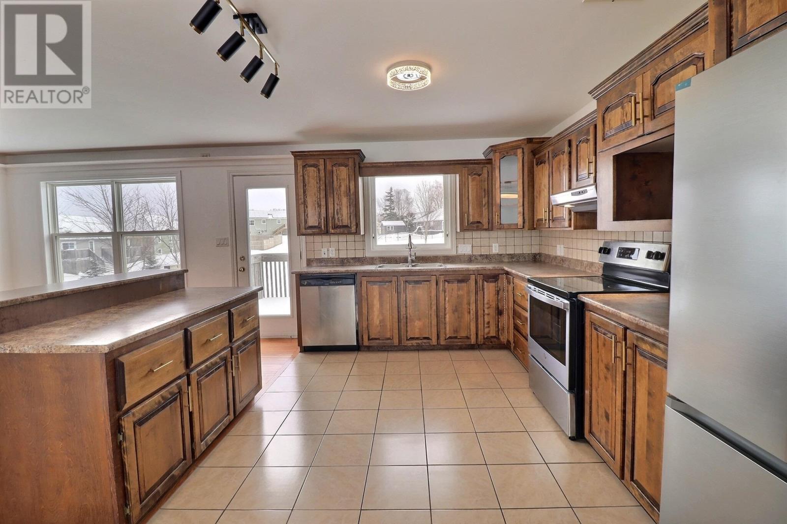 84 Bonavista Avenue, Stratford, Prince Edward Island  C1B 0E6 - Photo 9 - 202604842