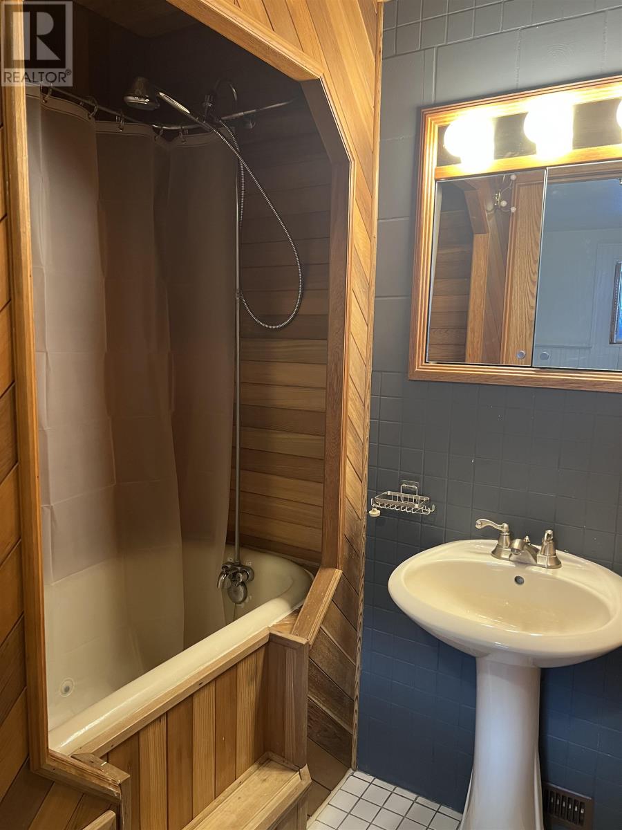 5 Graham Cres, Marathon, Ontario  P0T 2E0 - Photo 30 - TB2600453