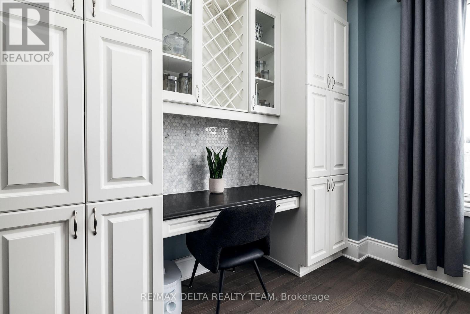 199 Bartonia Circle, Ottawa, Ontario  K4A 1E2 - Photo 12 - X12896314