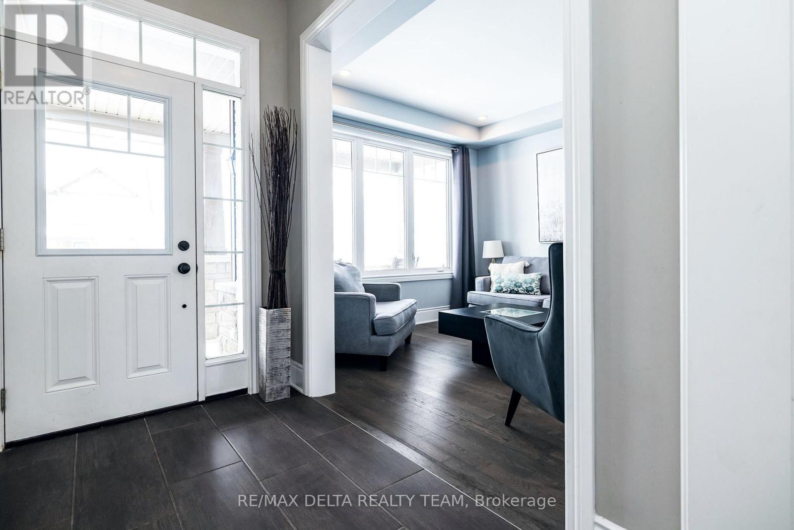 199 Bartonia Circle, Ottawa, Ontario  K4A 1E2 - Photo 3 - X12896314