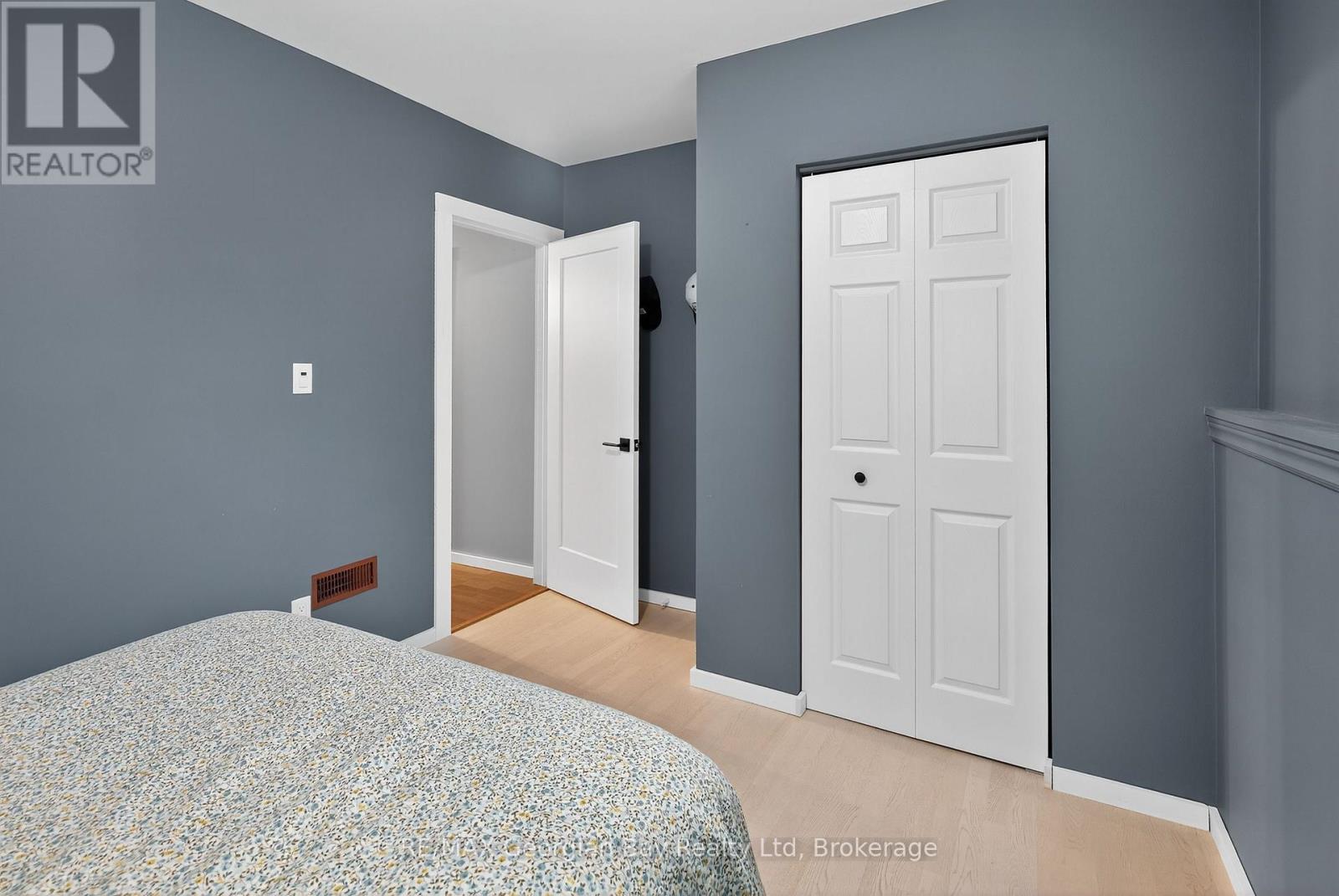 93 Edward Street, Penetanguishene, Ontario  L9M 1J3 - Photo 27 - S12756554