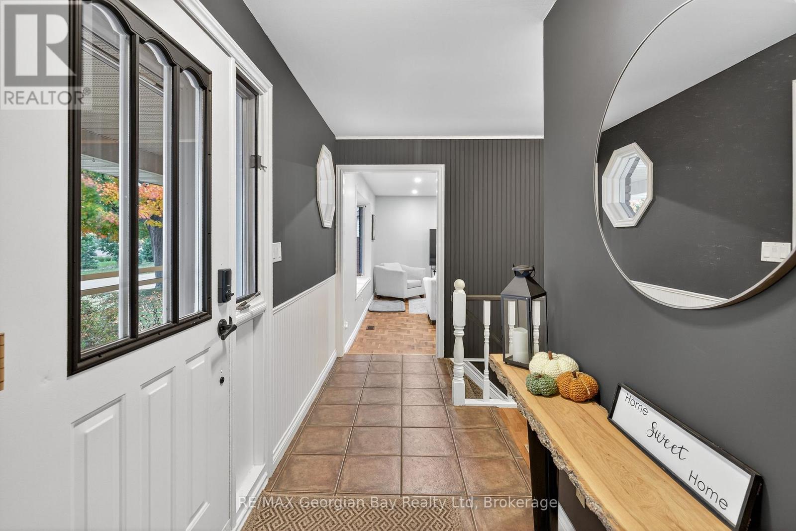 93 Edward Street, Penetanguishene, Ontario  L9M 1J3 - Photo 4 - S12756554