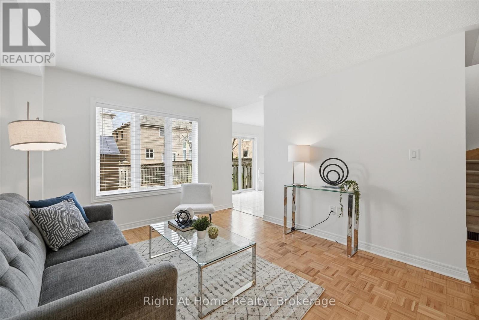 2255 Hummingbird Way, Oakville, Ontario  L6M 3Z7 - Photo 18 - W12896264