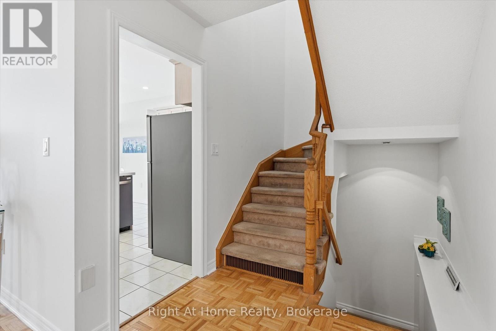 2255 Hummingbird Way, Oakville, Ontario  L6M 3Z7 - Photo 21 - W12896264