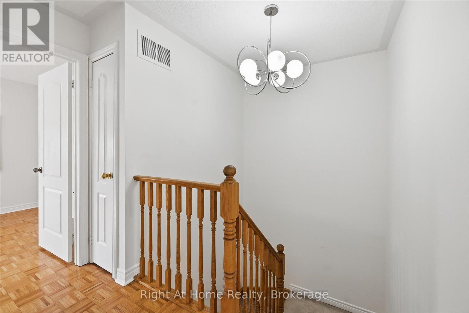 2255 Hummingbird Way, Oakville, Ontario  L6M 3Z7 - Photo 22 - W12896264