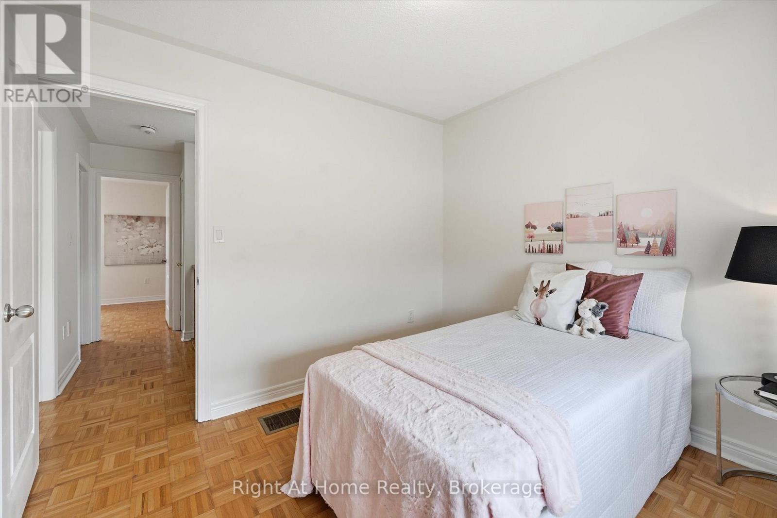 2255 Hummingbird Way, Oakville, Ontario  L6M 3Z7 - Photo 28 - W12896264