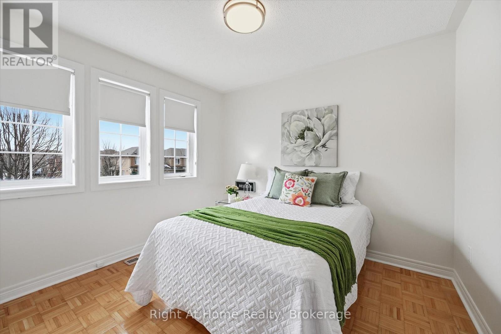 2255 Hummingbird Way, Oakville, Ontario  L6M 3Z7 - Photo 30 - W12896264