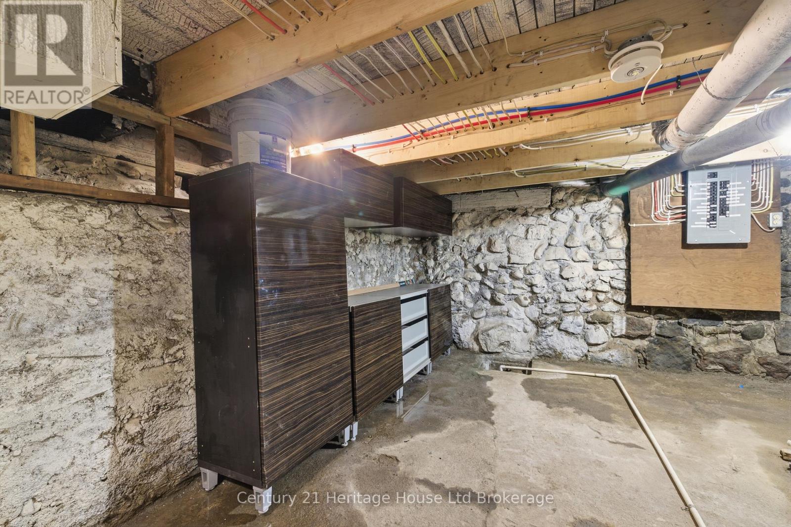 180 Cherry Street W, Ingersoll, Ontario  N5C 1H9 - Photo 29 - X12896348