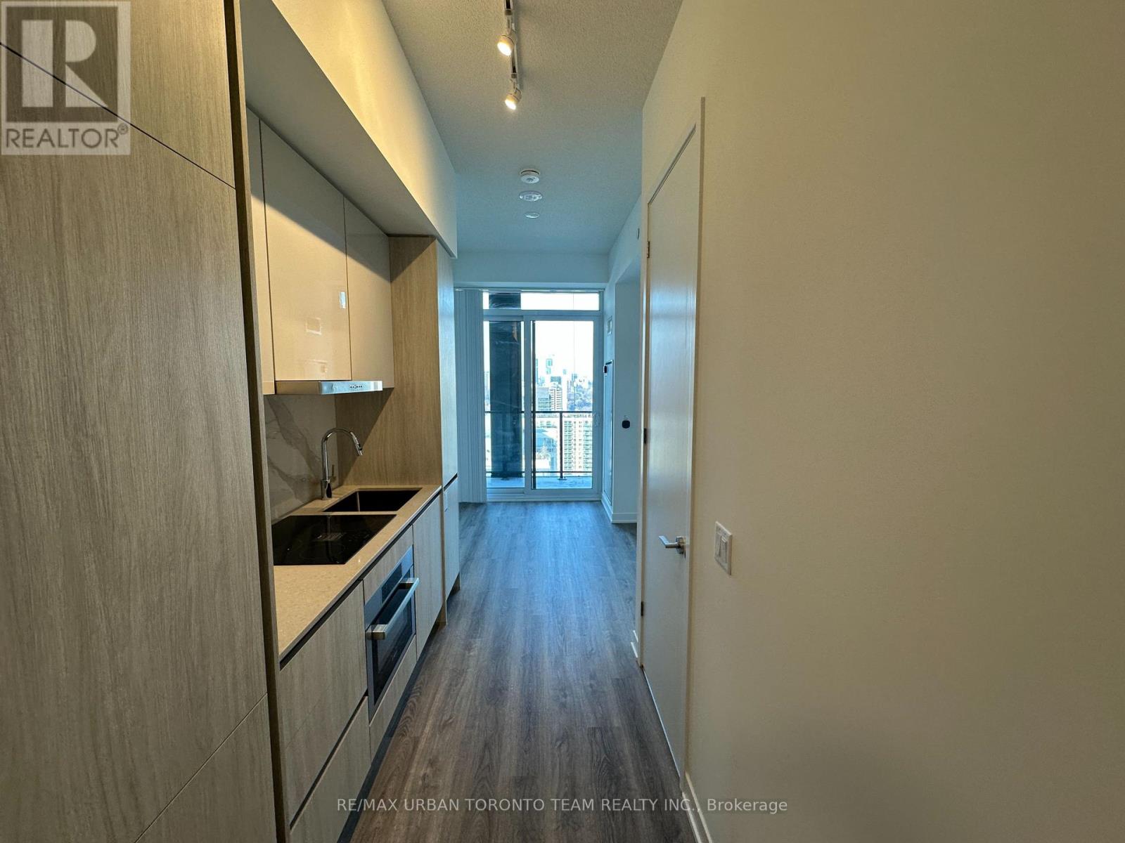 2502 - 180 Front Street E, Toronto, Ontario  M5A 0K9 - Photo 3 - C12896318