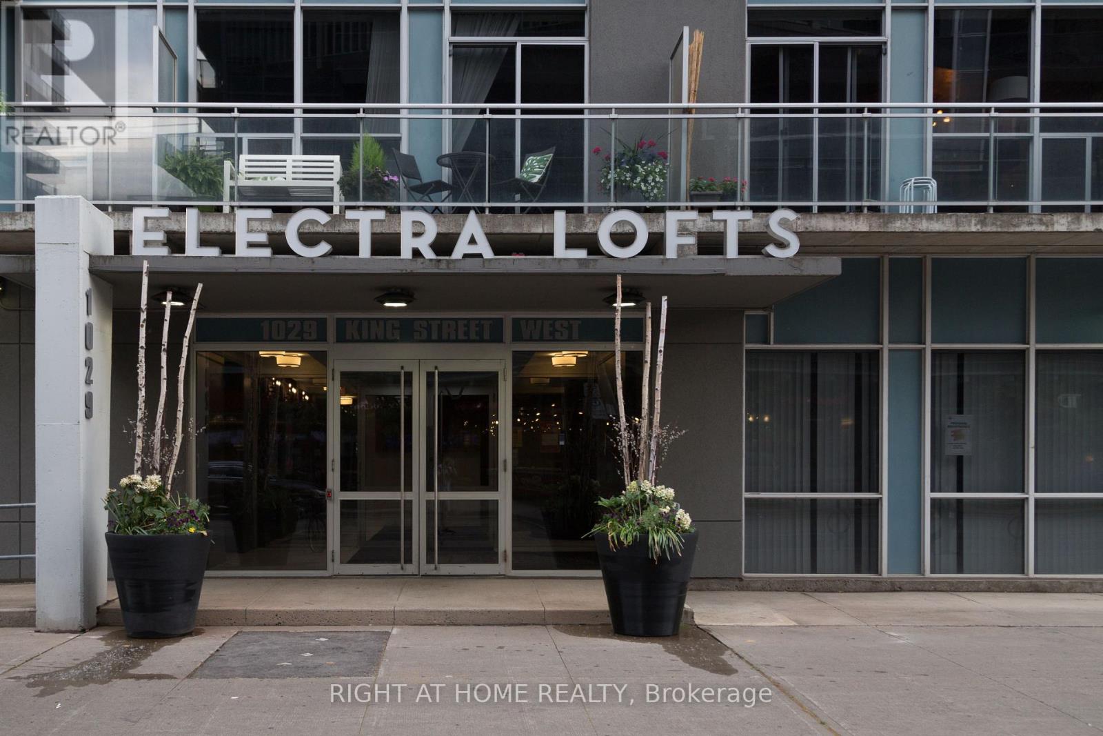 1018 - 1029 King Street W, Toronto, Ontario  M6K 3M9 - Photo 1 - C12896330