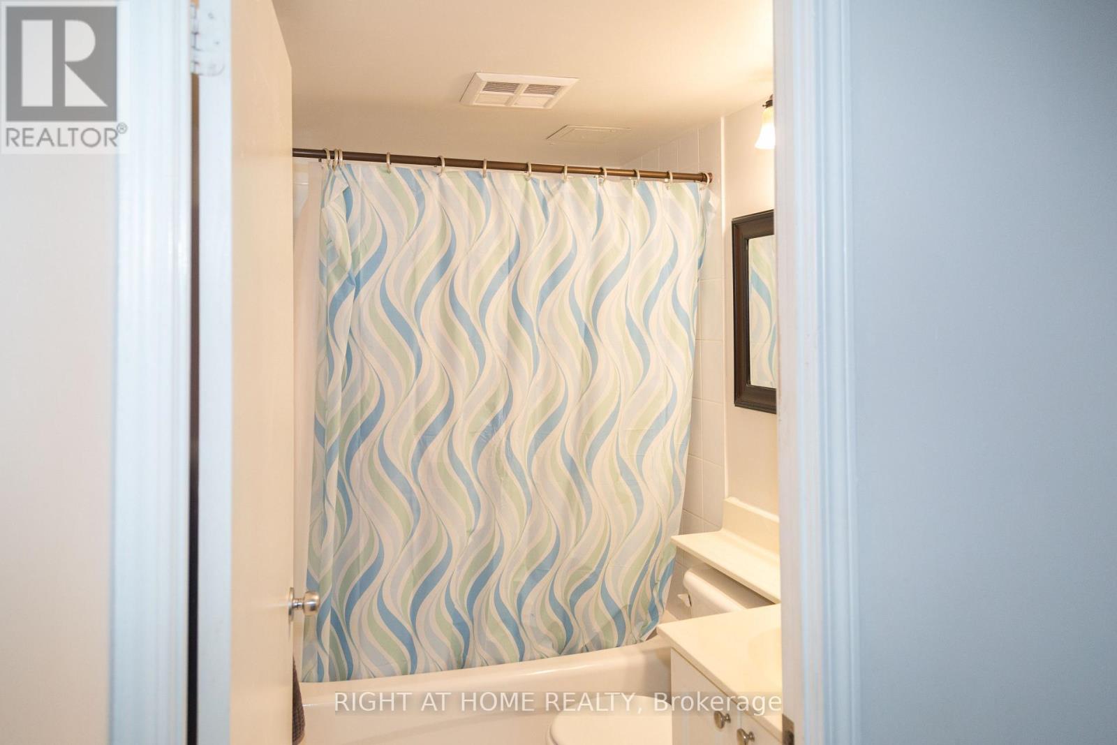 1018 - 1029 King Street W, Toronto, Ontario  M6K 3M9 - Photo 15 - C12896330