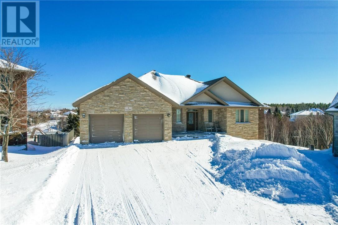 3 Columba Terrace, Sudbury, Ontario  P3E 0B3 - Photo 3 - 2126822