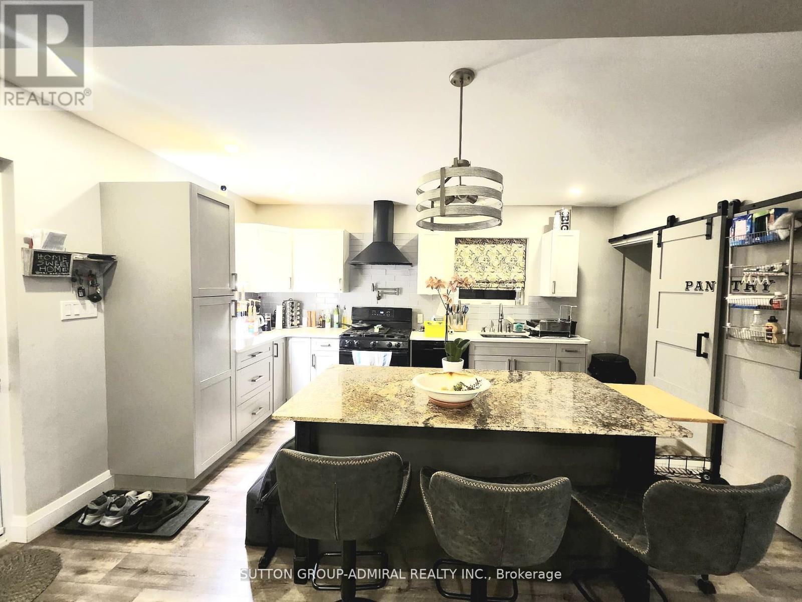 602 Dean Avenue, Oshawa, Ontario  L1H 3E9 - Photo 4 - E12896260