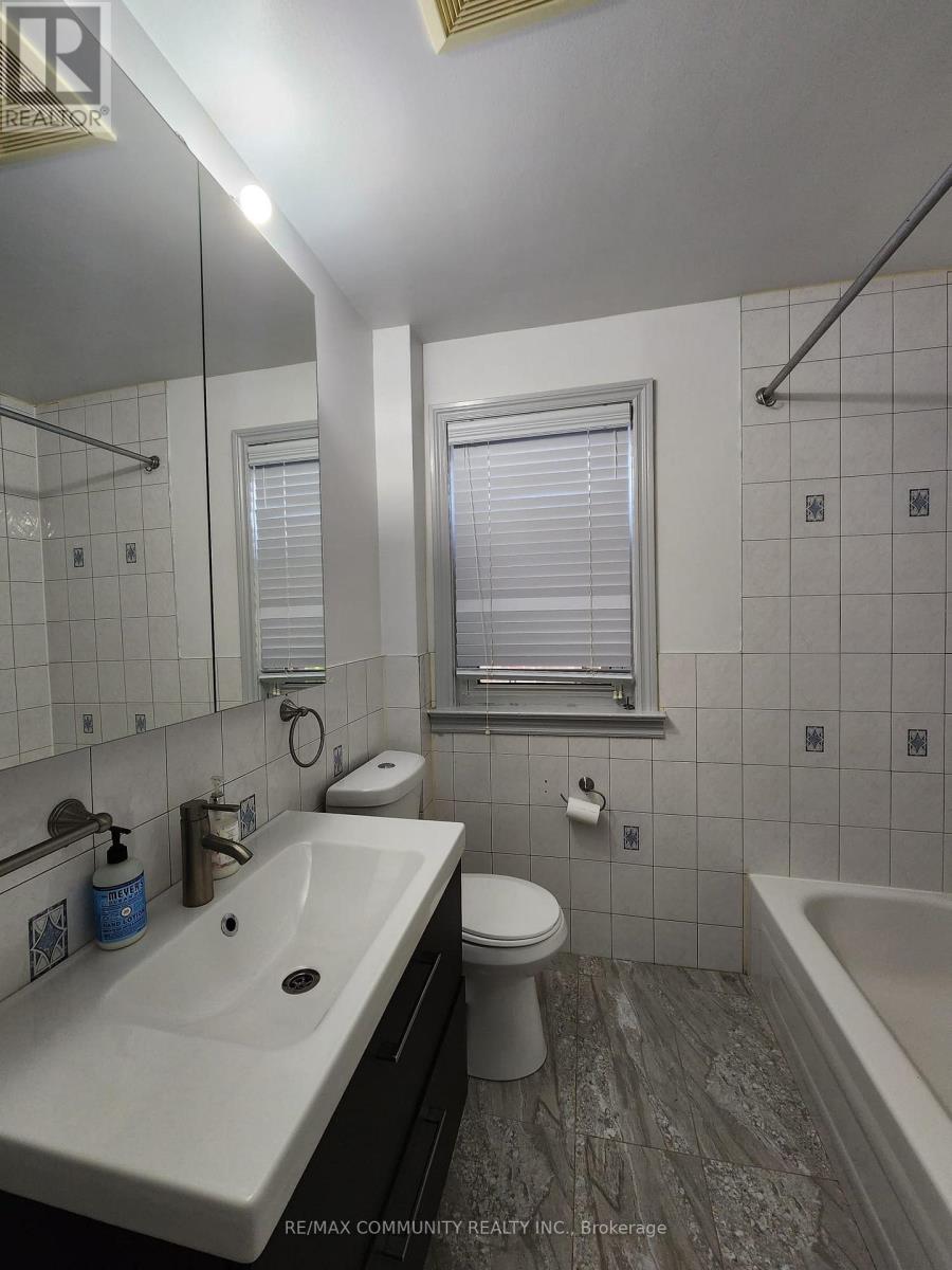 60 Gully Drive, Toronto, Ontario  M1K 4W4 - Photo 19 - E12896310