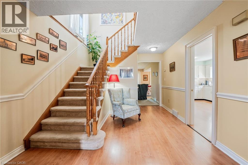 7715 Swan Street, Niagara Falls, Ontario  L2H 2P7 - Photo 5 - 40813209