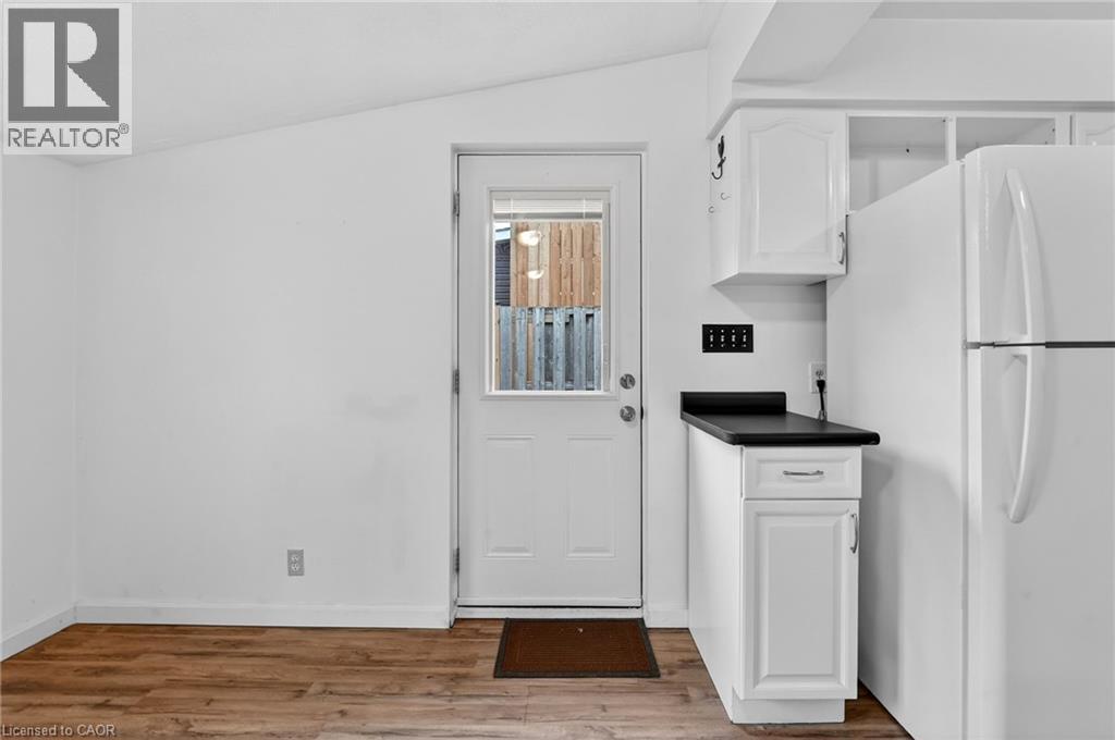 93 Walnut Street, Brantford, Ontario  N3T 1H3 - Photo 17 - 40813159