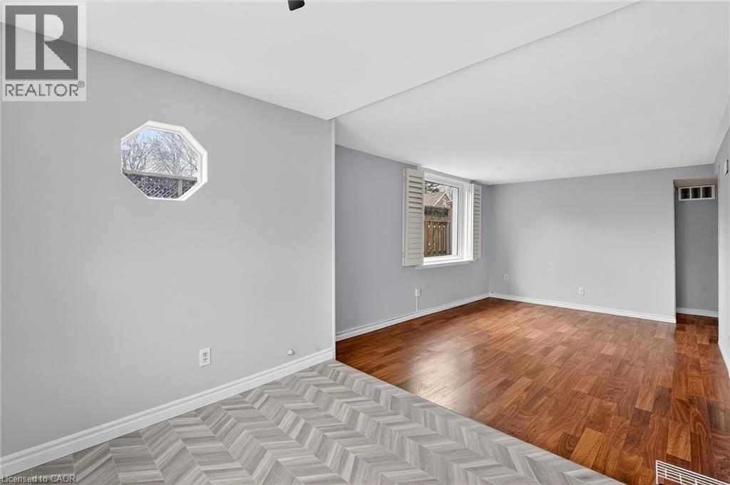 93 Walnut Street, Brantford, Ontario  N3T 1H3 - Photo 5 - 40813159