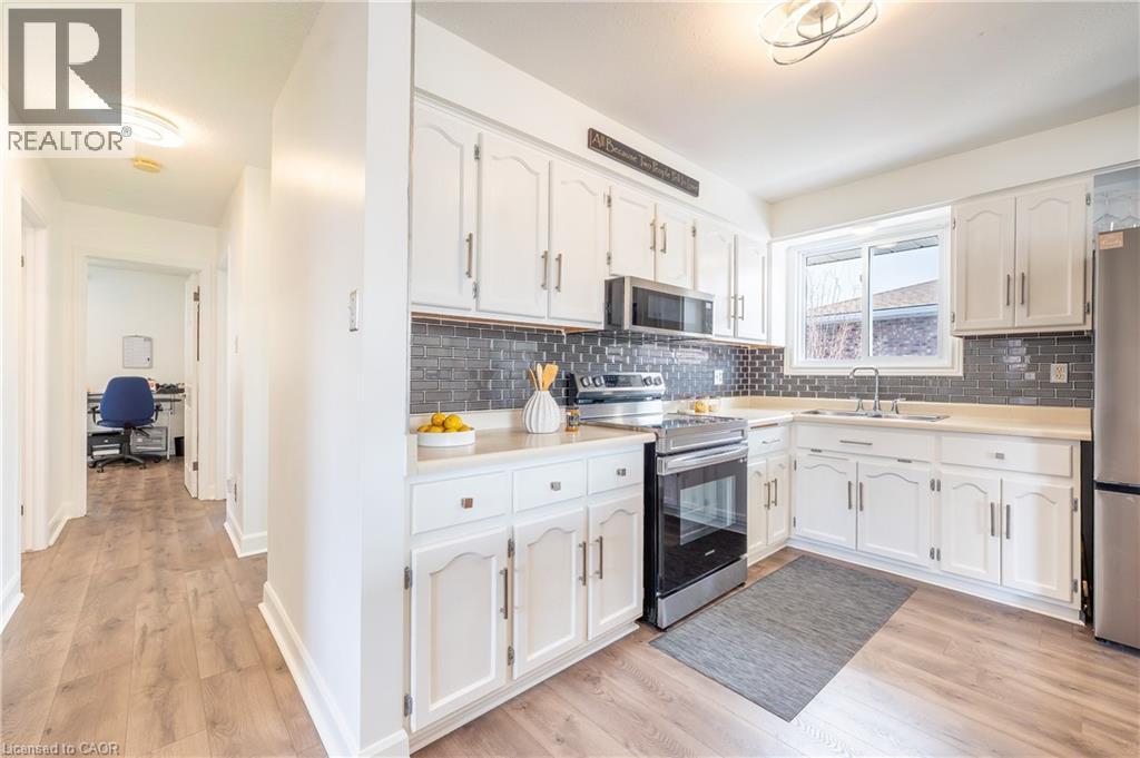 39 Hazelwood Crescent, Cambridge, Ontario  N1R 7T8 - Photo 13 - 40812693