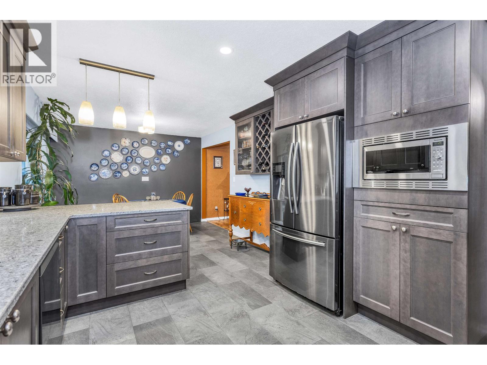 12146 Rothsay Street, Maple Ridge, British Columbia  V2W 1E2 - Photo 3 - R3101085