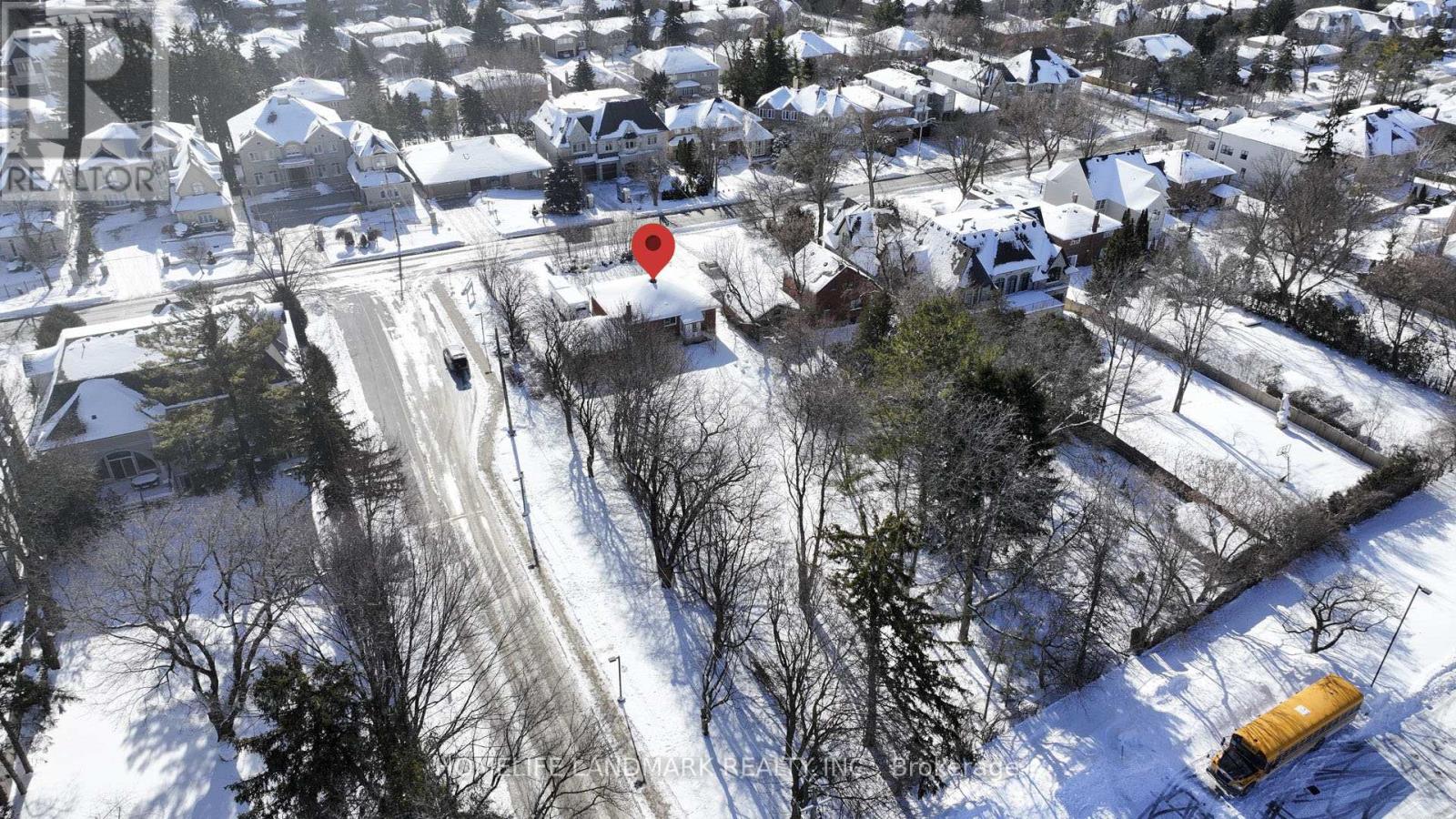 108 Garden Avenue, Richmond Hill, Ontario  L4C 6M1 - Photo 4 - N12754814