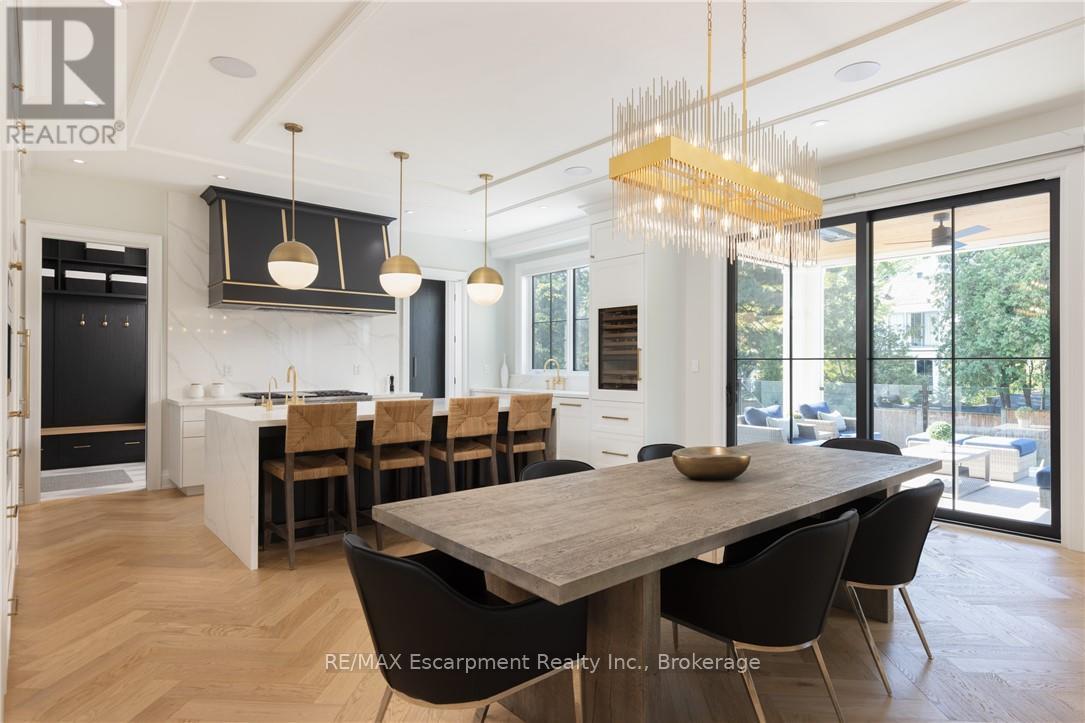 46 Second Street, Oakville, Ontario  L6J 3T2 - Photo 10 - W12704590