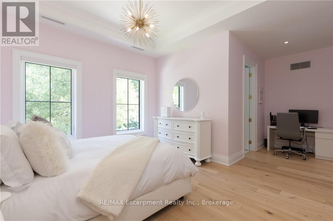 46 Second Street, Oakville, Ontario  L6J 3T2 - Photo 24 - W12704590